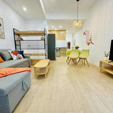 Loft 1 - Space & Conform Close To Center 아파트 *