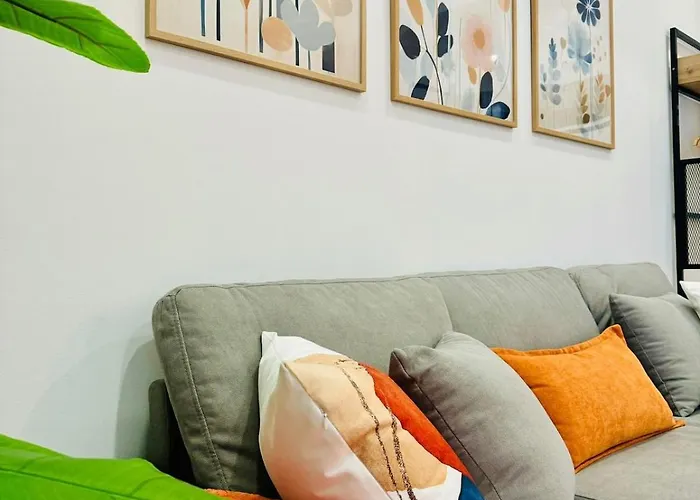 Loft 1 - Space & Conform Close To Center